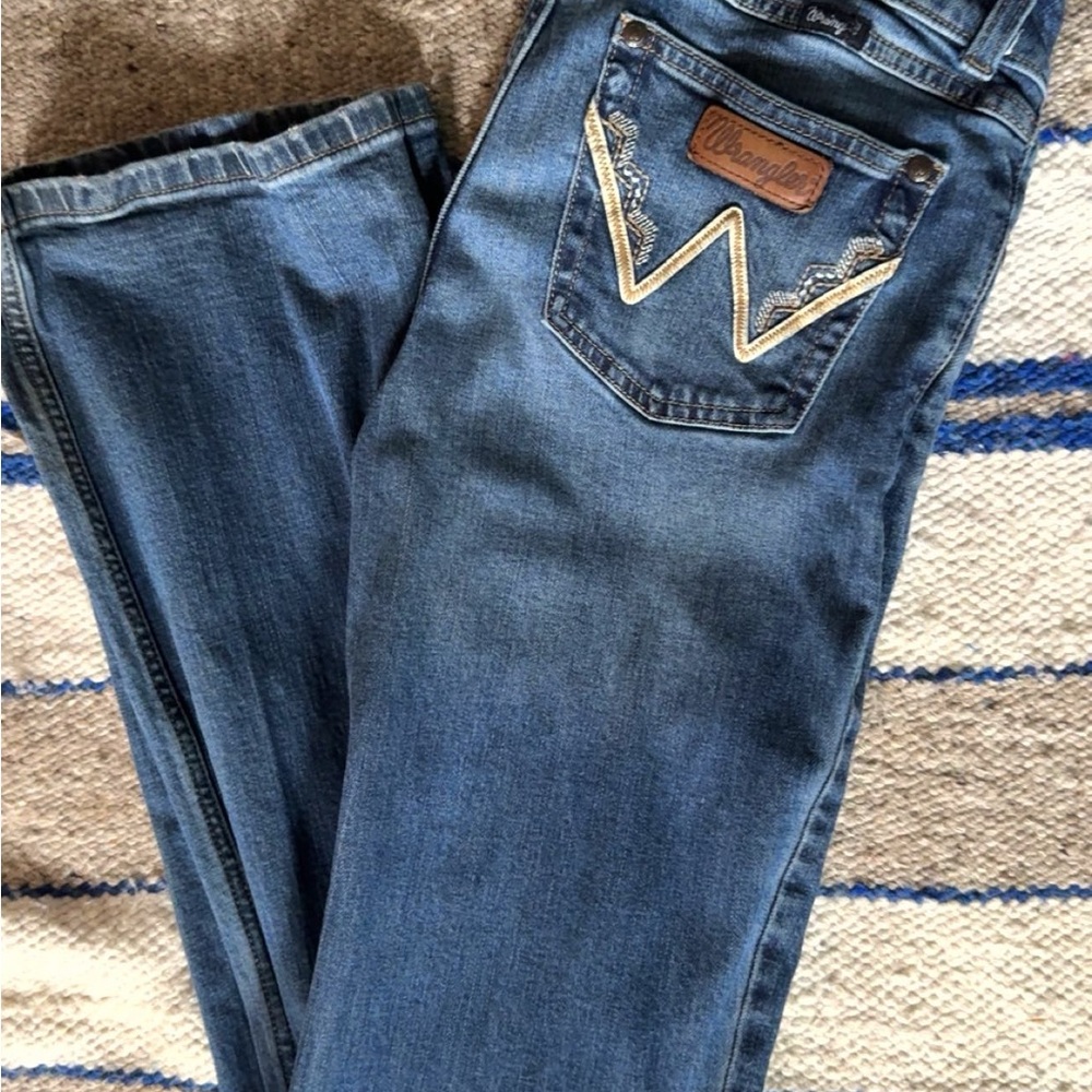 Two pair wrangler Women's Classic Blue Boot Cut Jeans